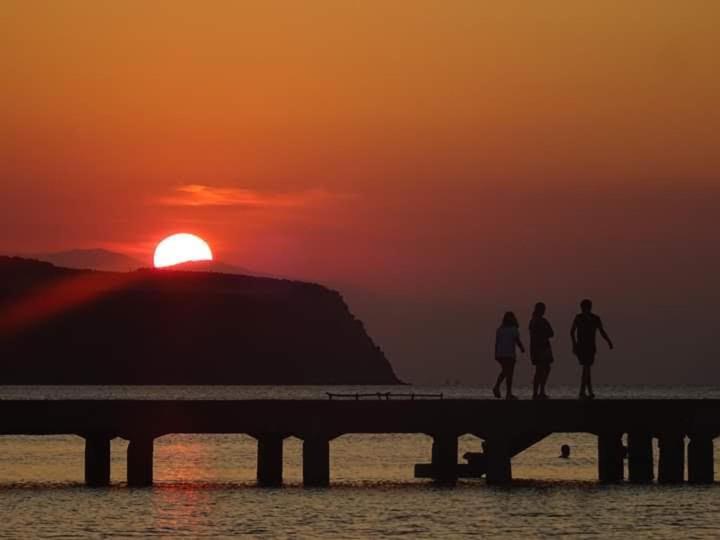 Sunset View Rooms Agia Triada  Zewnętrze zdjęcie