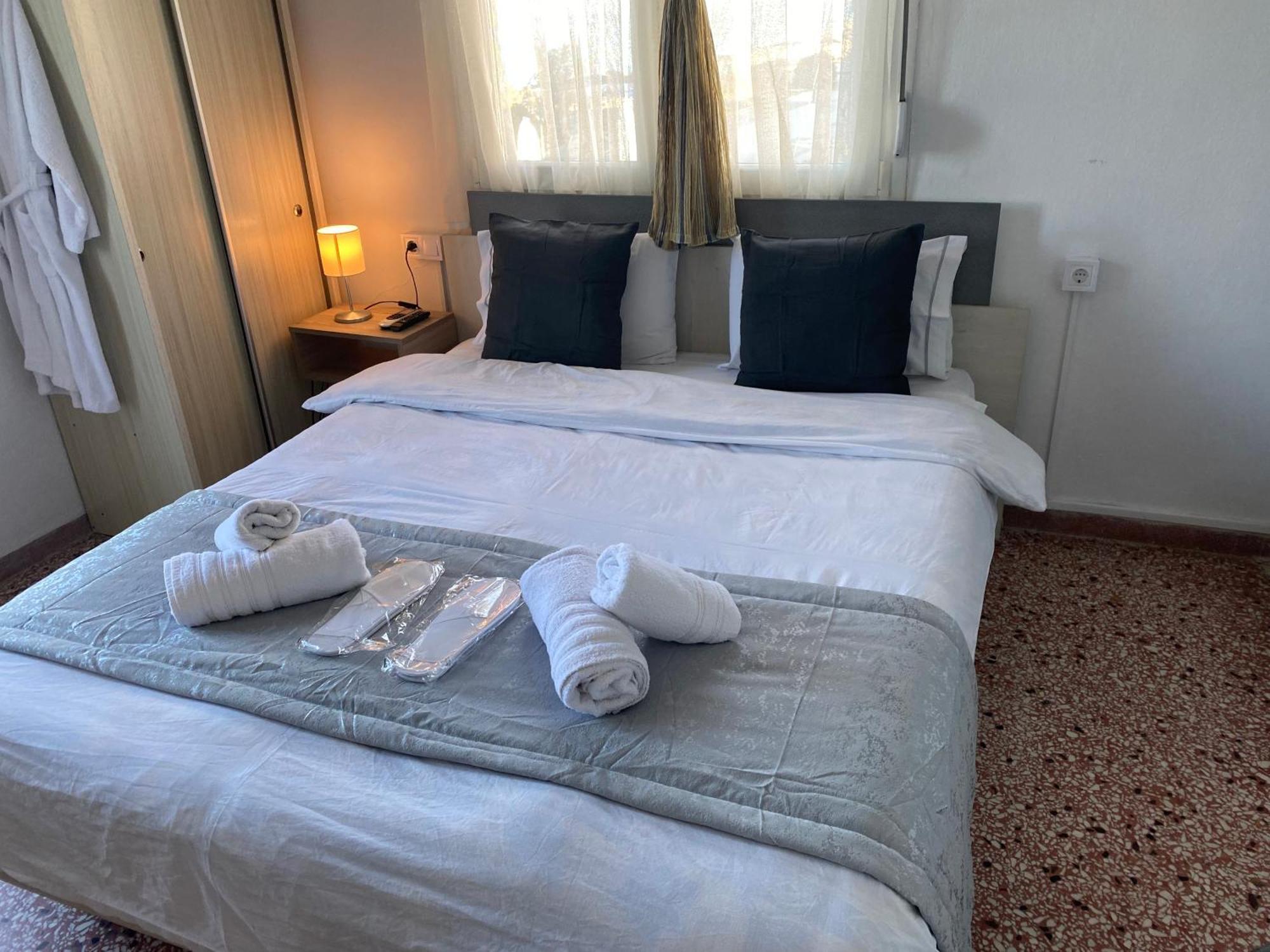 Sunset View Rooms Agia Triada  Zewnętrze zdjęcie